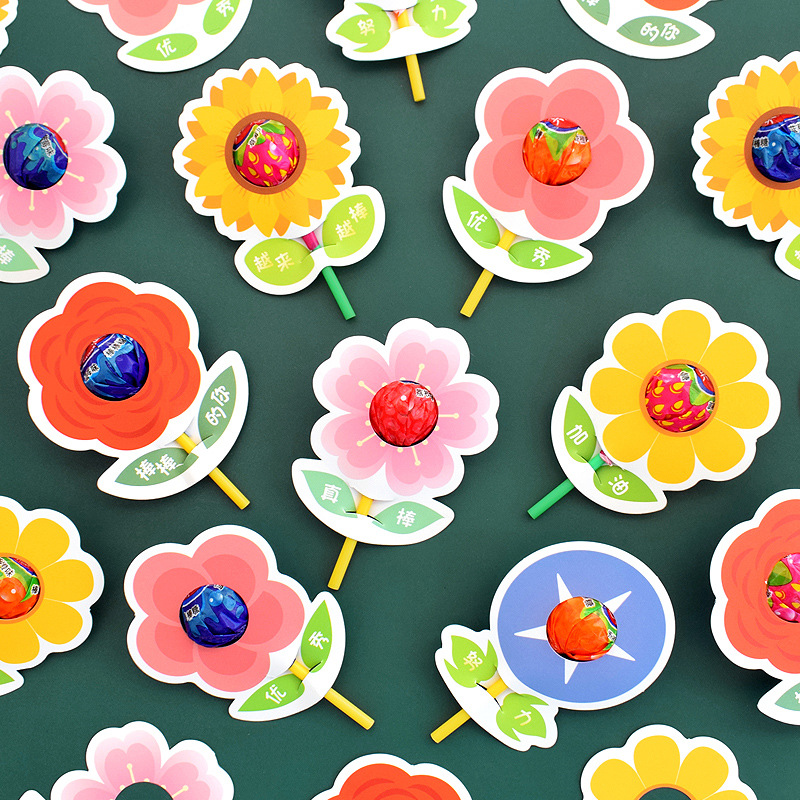 Picture of Small red flower lollipop cardboard incentive text flowers send candy card for kindergarten students gift wholesale