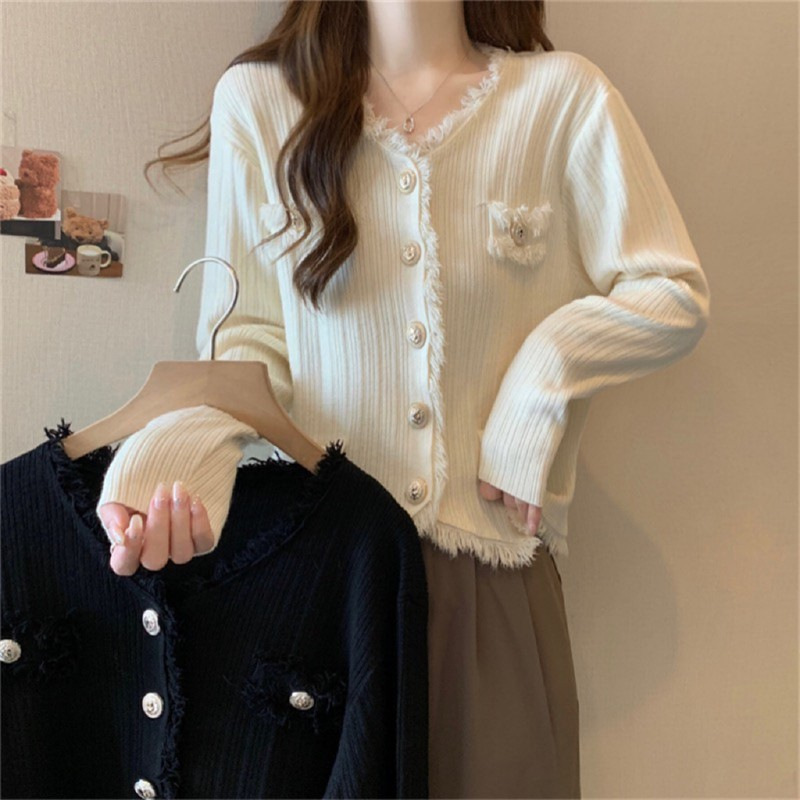 Picture of Korean Style Autumn and Winter New French Style V Neck Knitwear Short Knitwear with Cardigan Top Women's Jacket