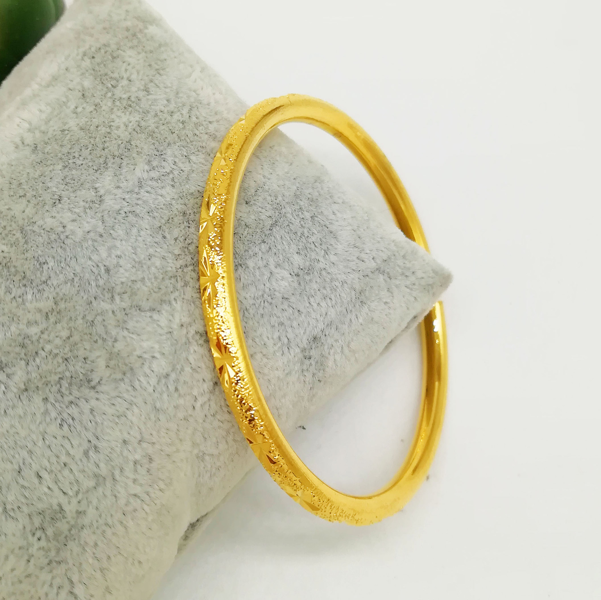 Open round bar star bracelet stall shop selling pure brass plated 24K real gold can be customized manufacturers straight