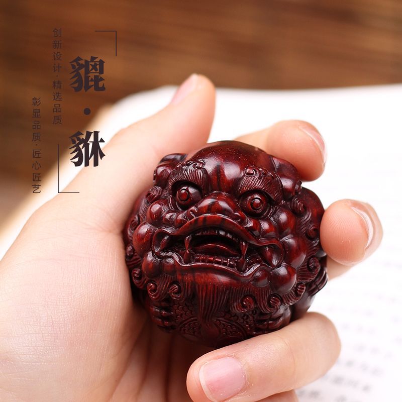 Leaflet red sandalwood wood carving brave health ball handball men's fitness ball play massage ball mahogany text play hand ball