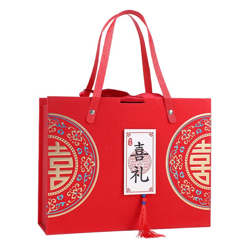 Chinese style auspicious pattern candy box Chinese style portable tassel hand gift empty box wedding gift packaging in stock