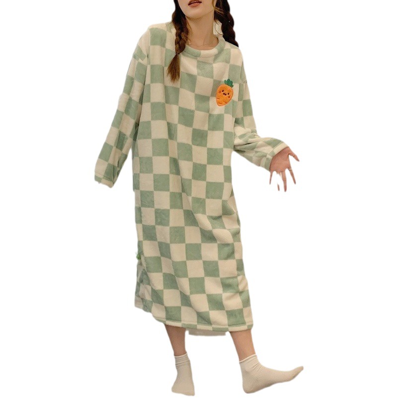 Nightdress women's autumn and winter flannel cute cartoon 2023 new coral fleece thickened warm dress home wear