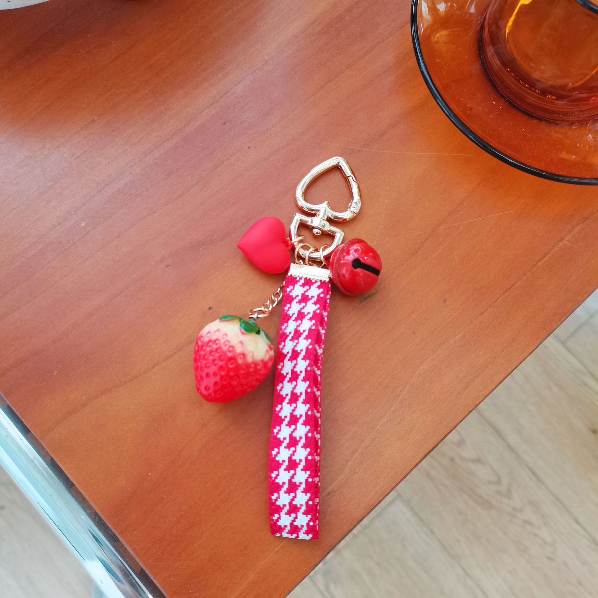 Girl heart cute sweet strawberry Bell keychain ins Internet celebrity fairy bag creative small pendant ornaments for women