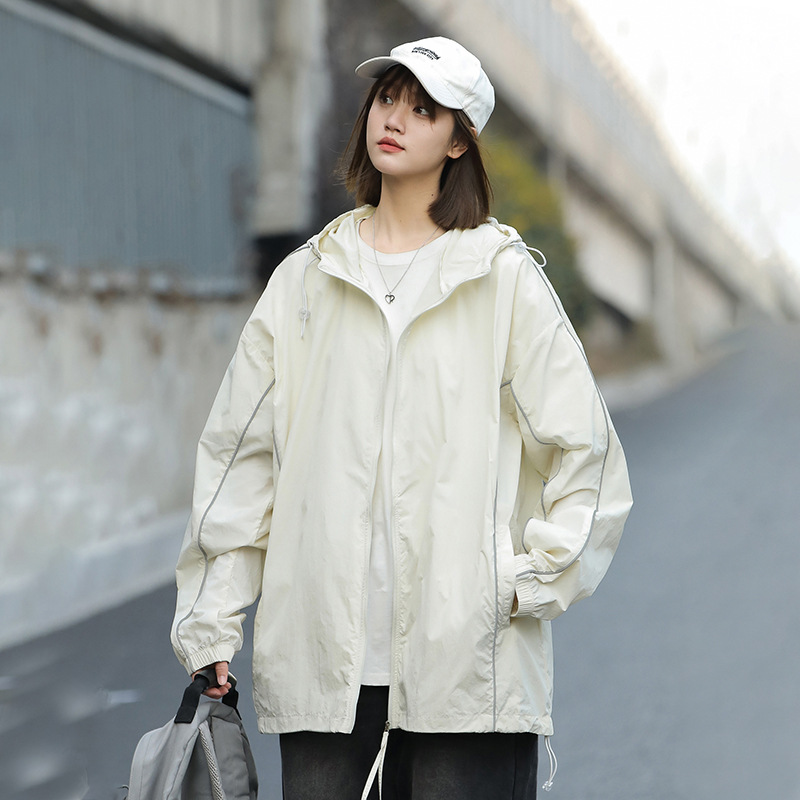 Picture of UPF50 Ice Silk Sunscreen Clothing Women's Summer Thin Loose Waterproof Sunscreen Clothing Couple Coat Men Can Develop LOGO
