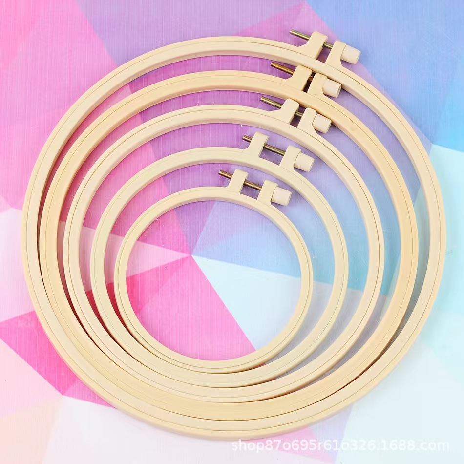 Embroidery Hoop Embroider DIY Plastic Embroider Shed Cross Stitch Flower Stretcher Tool Imitation Bamboo Embroider Cloth Poke Embroider Shed Frame