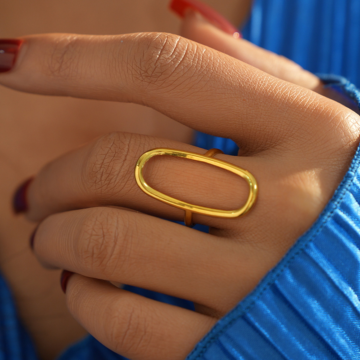 European and American Cross-Border Jewelry Stainless Steel Plated 18K Gold Cut Out Oval Open Ring Summer Simple Hand Jewelry Wholesale for Women
