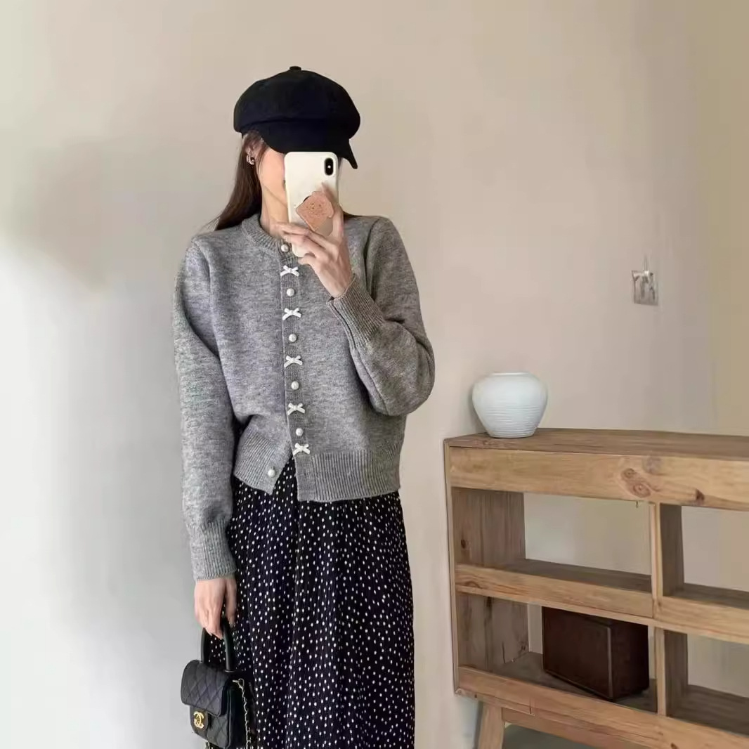 Knitted Cardigan for Women in Autumn and Winter New Korean Style Japanese Style Casual Versatile Gentle Style Pearl Button Sweater Jacket for Women Black