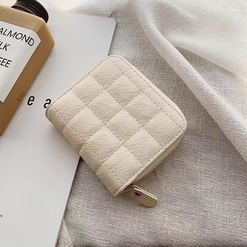 Picture of 2024 Cross-border Mini Small Wallet Women's Bag Short Zipper Short Cute Coin Purse Student Embroidered Wallet for Women