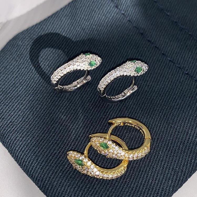 Sweet and Cool Snake-Shaped Earrings for Women, European and American Style, Vintage Fashion, 925 Silver-Plated Needle Ear Cuffs, Trendy Niche Ear Accessories