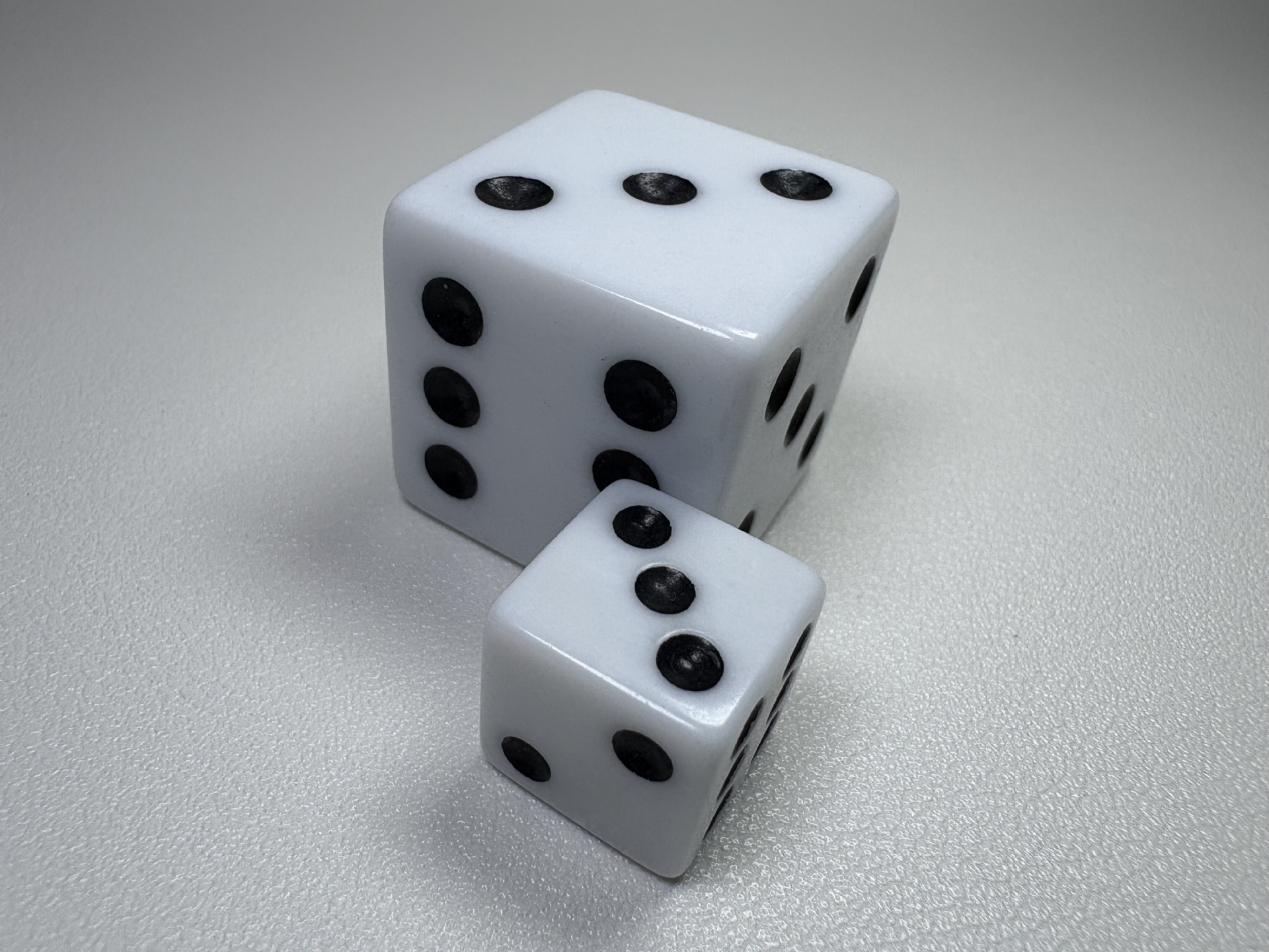 Picture of Right Angle Square Solid Color White Background Board Game Running Group Accessories Teaching Game Entertainment Props Drawing Acrylic Mini Dice