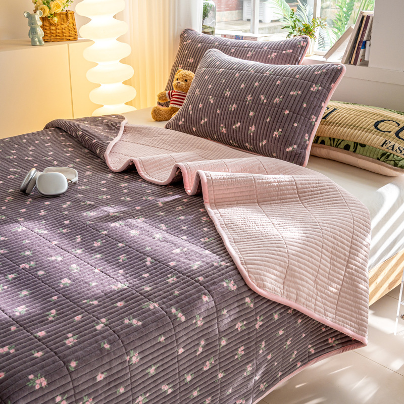 Picture of Milk Velvet Bed Cover Three-Piece Set, Class a Maternal and Infant Grade, Autumn and Winter Single Quilted Non-Slip Bed Sheet, Coral Velvet Kang Cover, Thickened