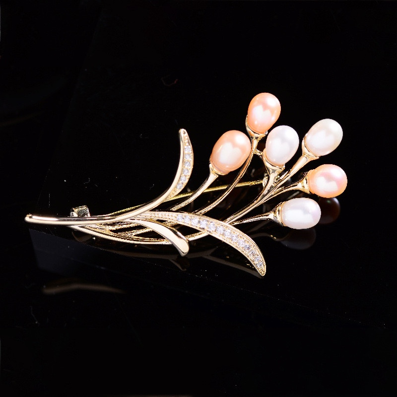 Picture of New style natural pearl bouquet copper brooch high sense female niche design pins Korean fashion chest ornaments wholesale