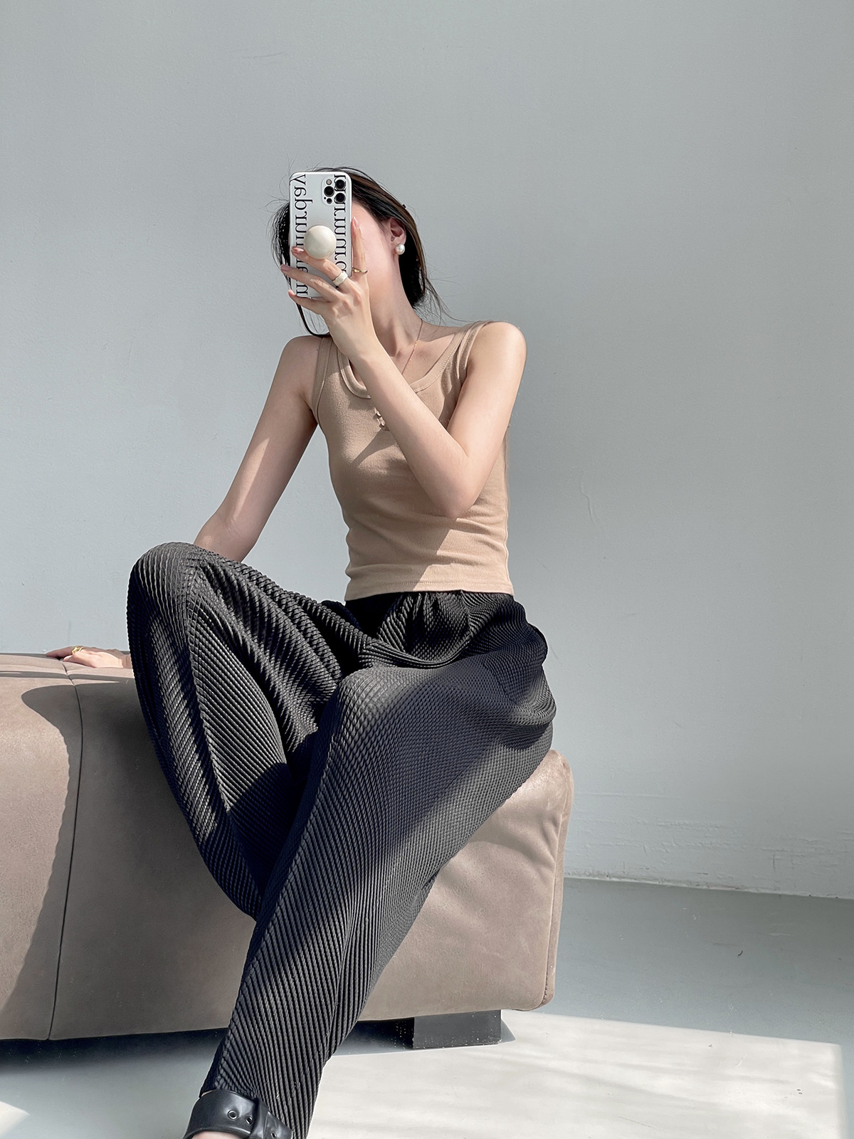 Fish-scale Texture Casual Stretch Mid-seam Pleated Granny Pants Elastic Waist Pocket Pear-shaped Casual Wide-leg Pants for Women