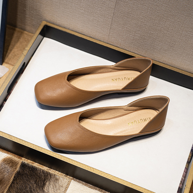 Square-Toe Comfortable Flats for Women 2025 New Spring Flats-Soled Elegant Fashionable Women's Non-Tiring Foot-Stepping Shoes Large Size