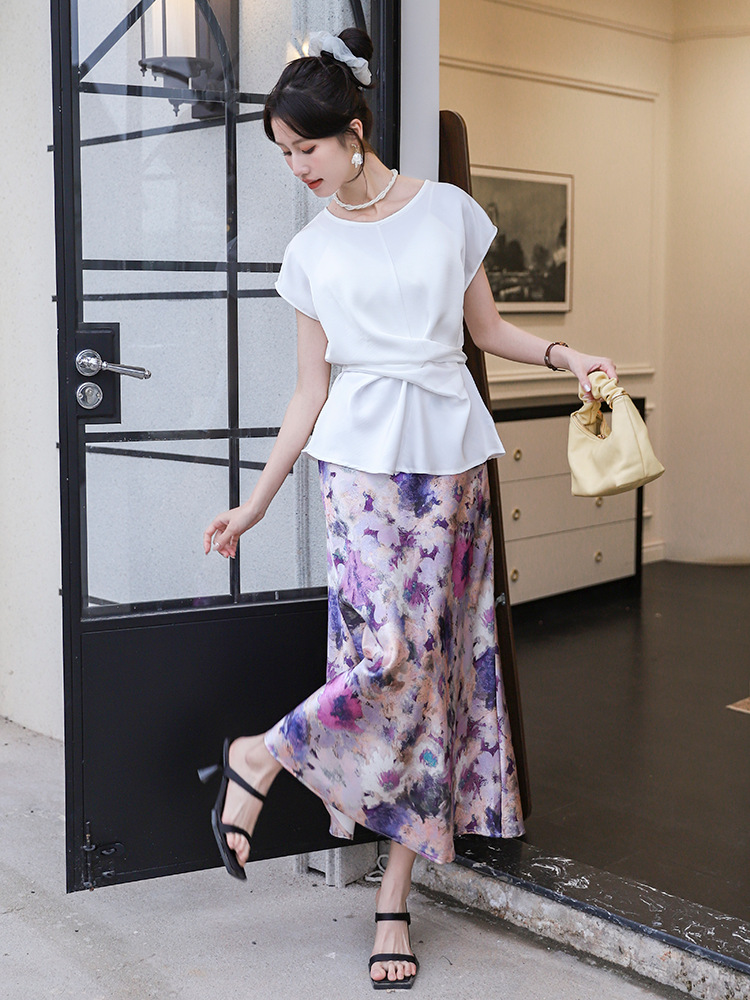 Picture of Iris Retro High-Waist Oil Painting Printed A-Line Skirt Holiday Style Long Skirt Acetic Acid Versatile Slimming Look Spring and Summer Skirt