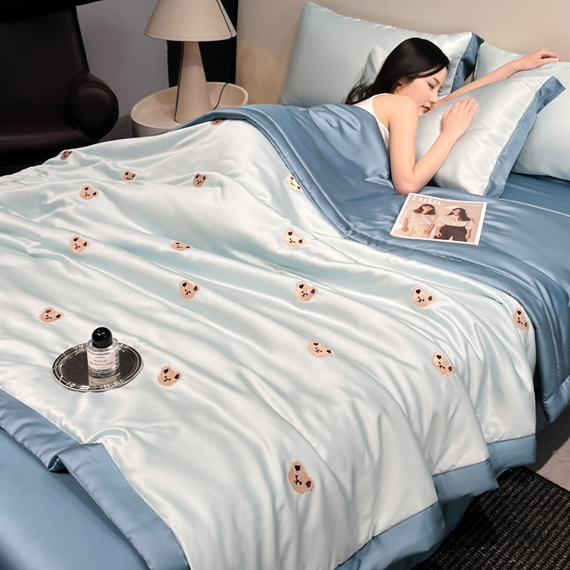 Picture of Summer Ins Washable Ice Silk Summer Quilt Four-piece Set Machine Washable Air-conditioning Quilt Summer Cool Quilt Single Double Thin Quilt Core