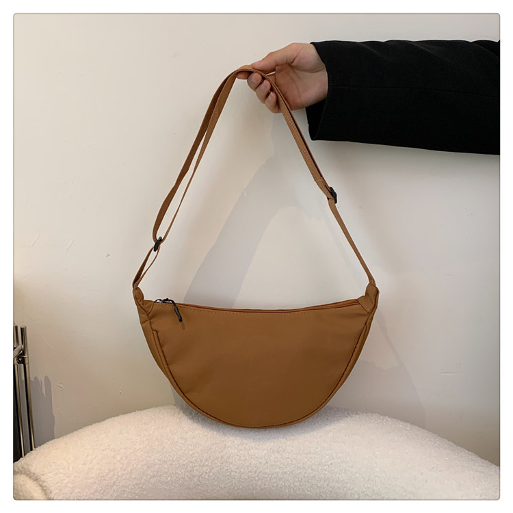 Picture of Messenger bag Fashion Women's shoulder bag cross-border new crossbody chest bag lightweight simple mobile phone change small bag