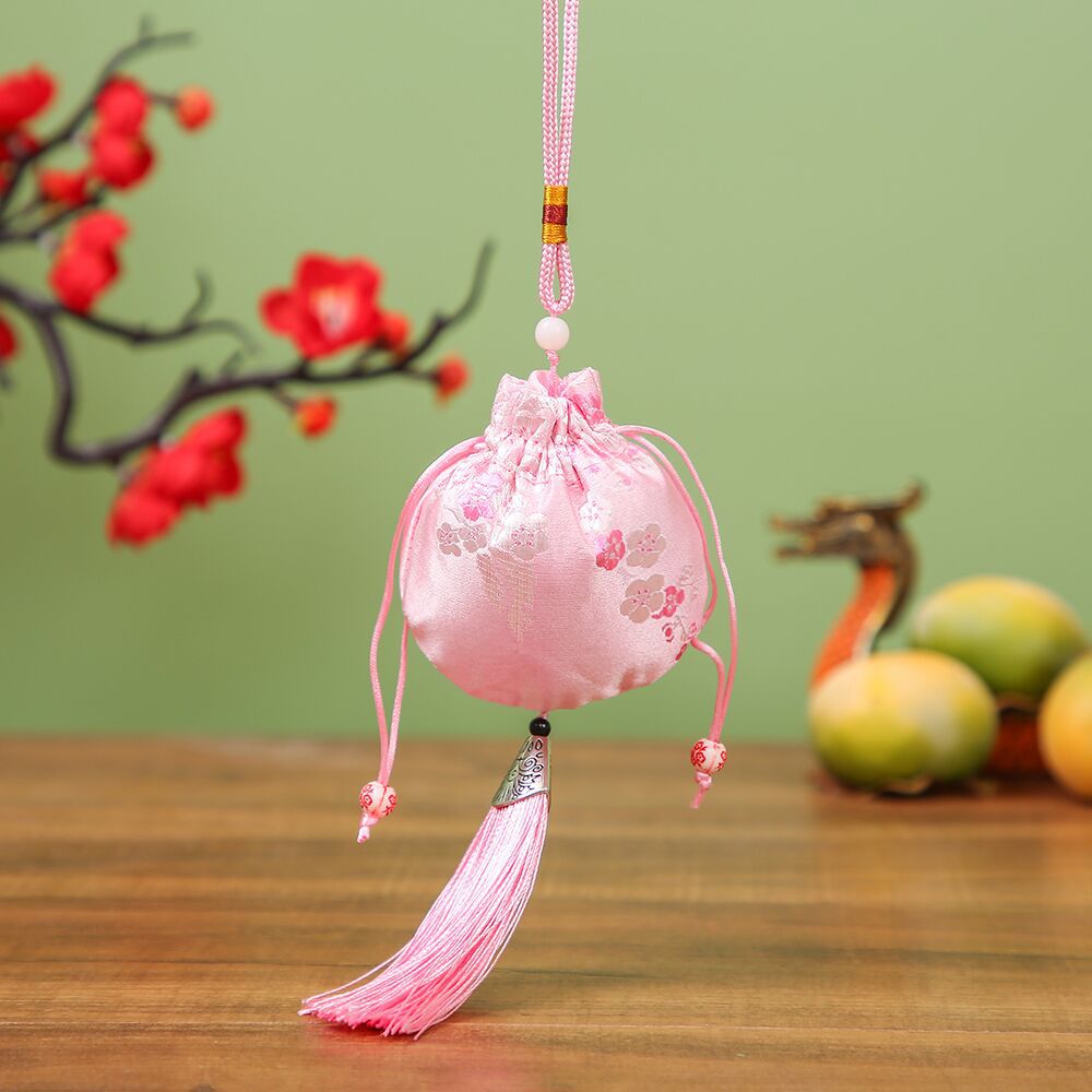 Picture of Dragon Boat Festival Sachet Sachet Empty Bag Mosquito Repellent Portable Children's Wear Plum Blossom Pendant New Chinese Round Small Dragon Pattern Sachet