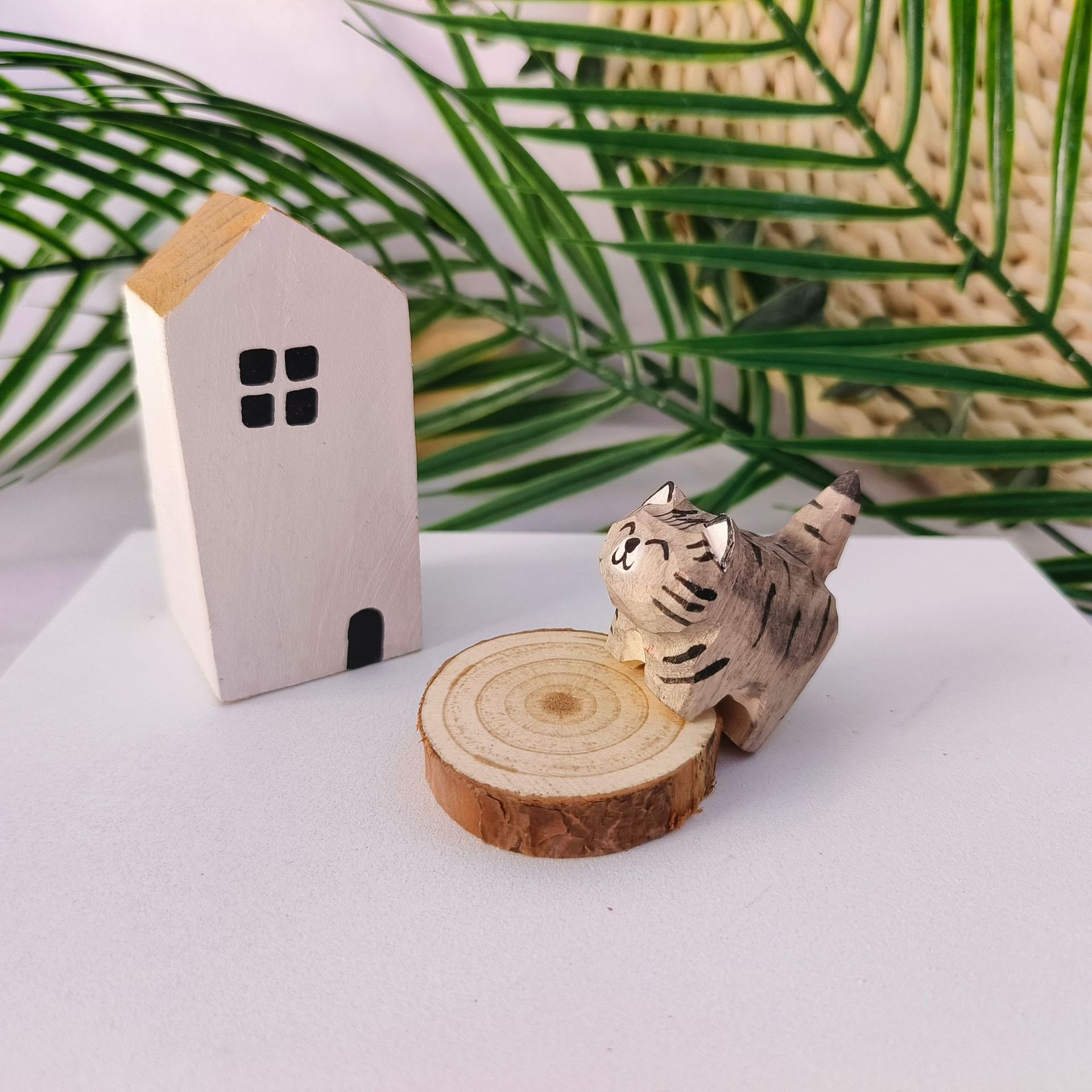 Picture of Wood carving kitten key chain cute cute desktop decoration solid wood handmade birthday gift home accessories