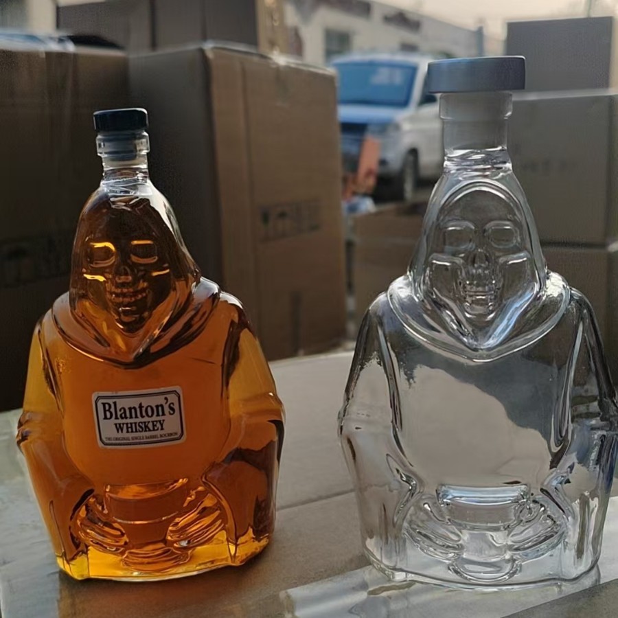 Picture of New Arrival the Walking Dead Whiskey Creative Glass Wine Bottle