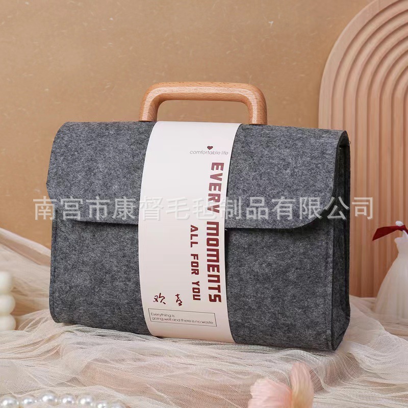 Xiaohongshu same style wooden handle portable felt bag business partner gift bag Enterprise Annual meeting felt handbag