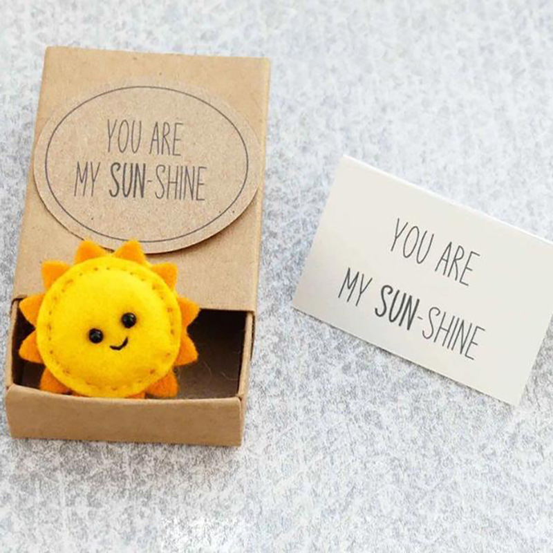 Independent Station Hot-Selling New Cute Sunflower Gift Creative Mini Sunflower Gift with Greeting Card