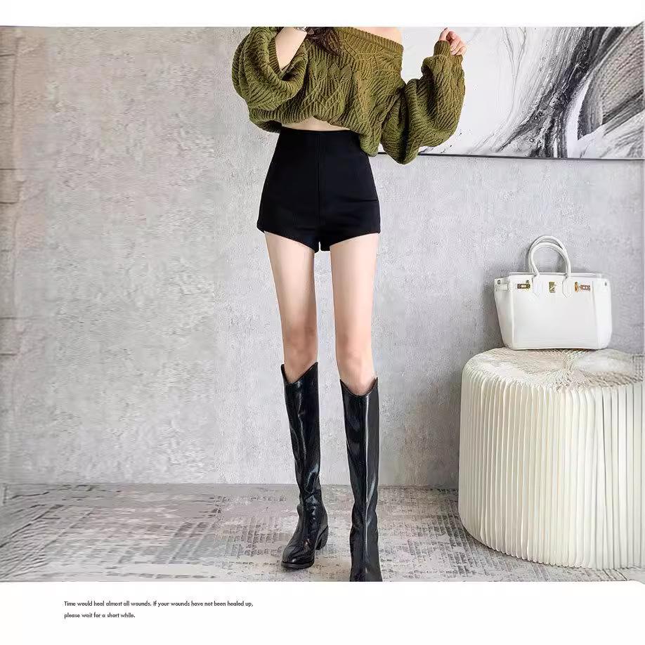 Summer 2023 New Style Small High Waist A- shaped Outer Wear Short Pants Design Sense Slim Black