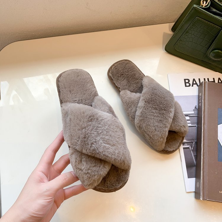 Picture of Foreign trade plush cotton slippers for women 2022 autumn and winter New Women's Flat open toe home Cross plush slippers wholesale