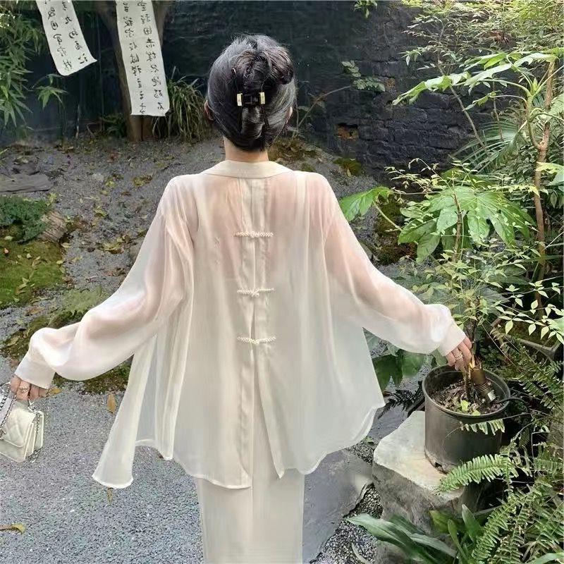 Summer 2024 French Style Gentle Wind Back Bow Design Niche Seaside Holiday Sunscreen Shirt Women's Clothing