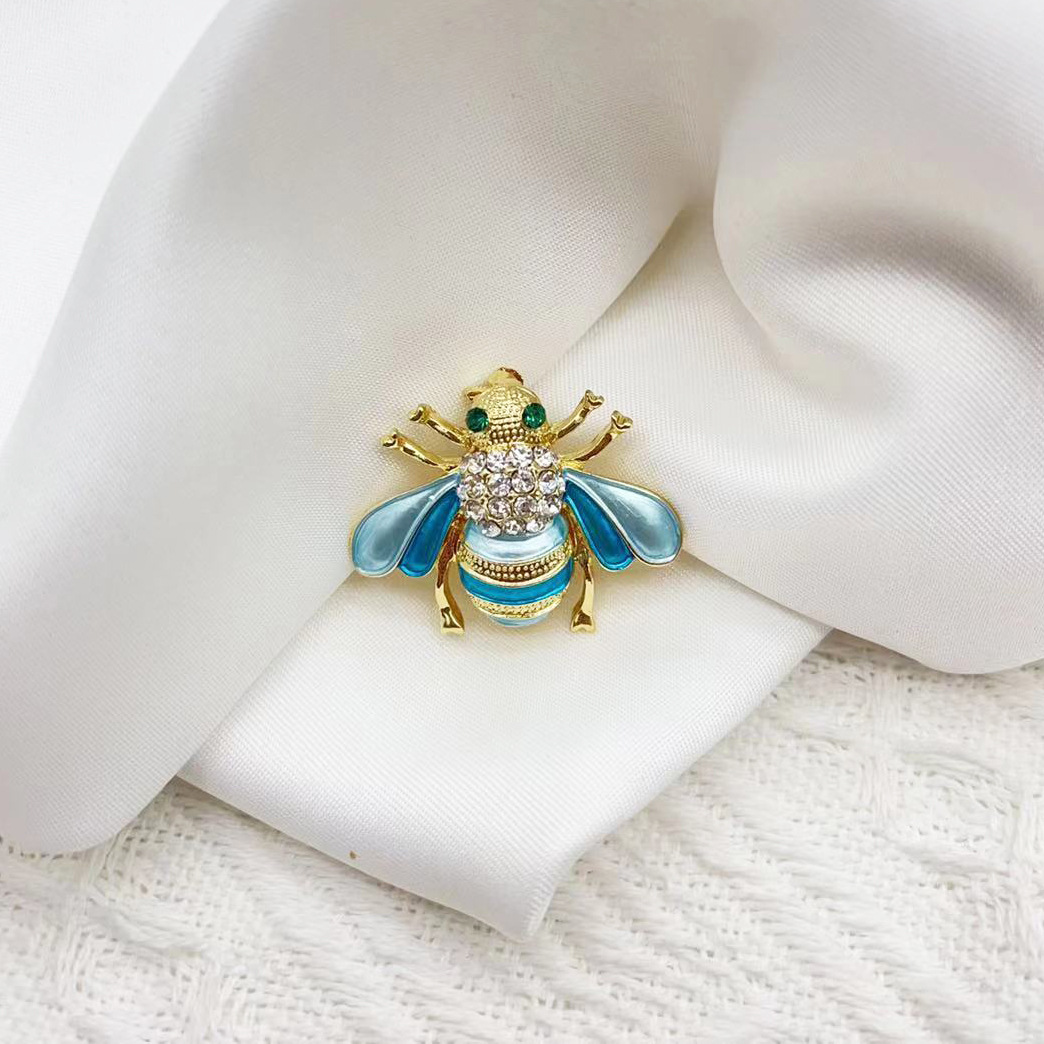 Foreign trade hot selling exquisite cute bee fashion beetle funny spider brooch all-matching clothes accessories
