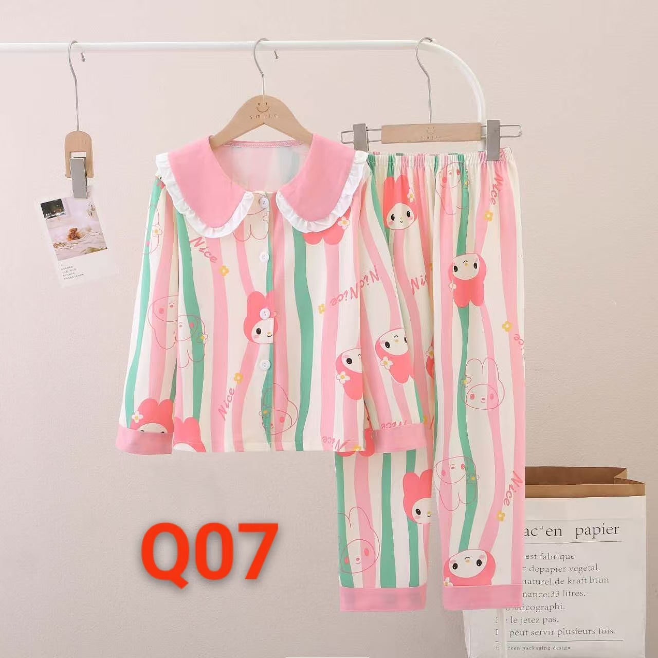 Picture of Girls' Pajamas Spring and Autumn New Lapel Long Sleeve suit Children's Home Clothes Cardigan Home Clothes Middle and Big Children