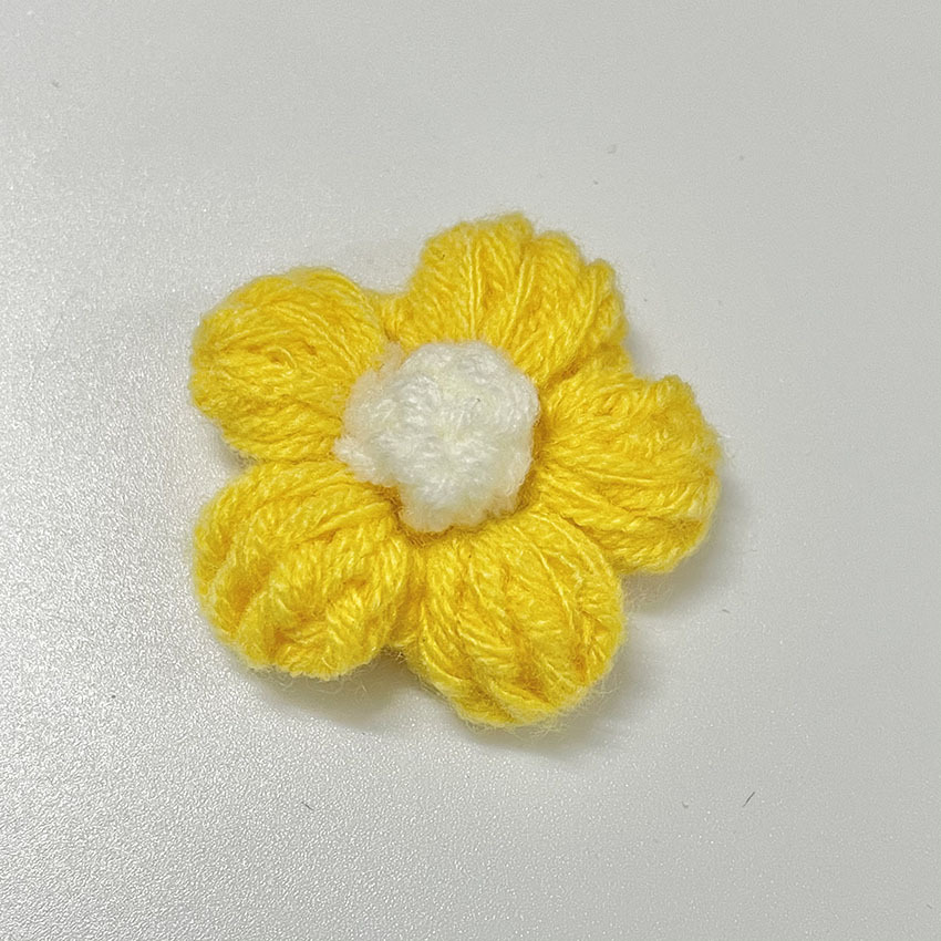 Picture of DIY Hand-Woven Wool Flowers Milk Cotton Crocheted Puff Flowers Ready-Made Clothing Accessories Accessories Manufacturer Wholesale