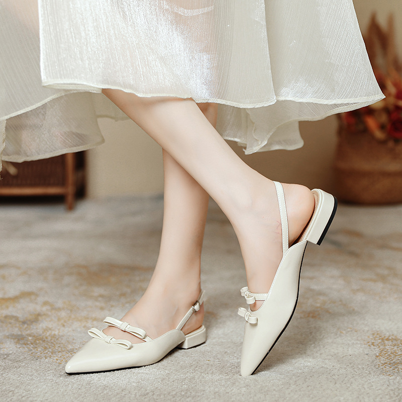 Women's Summer New Niche Design Sense Bow Pointed Toe Fashionable Flat Heel Sandals