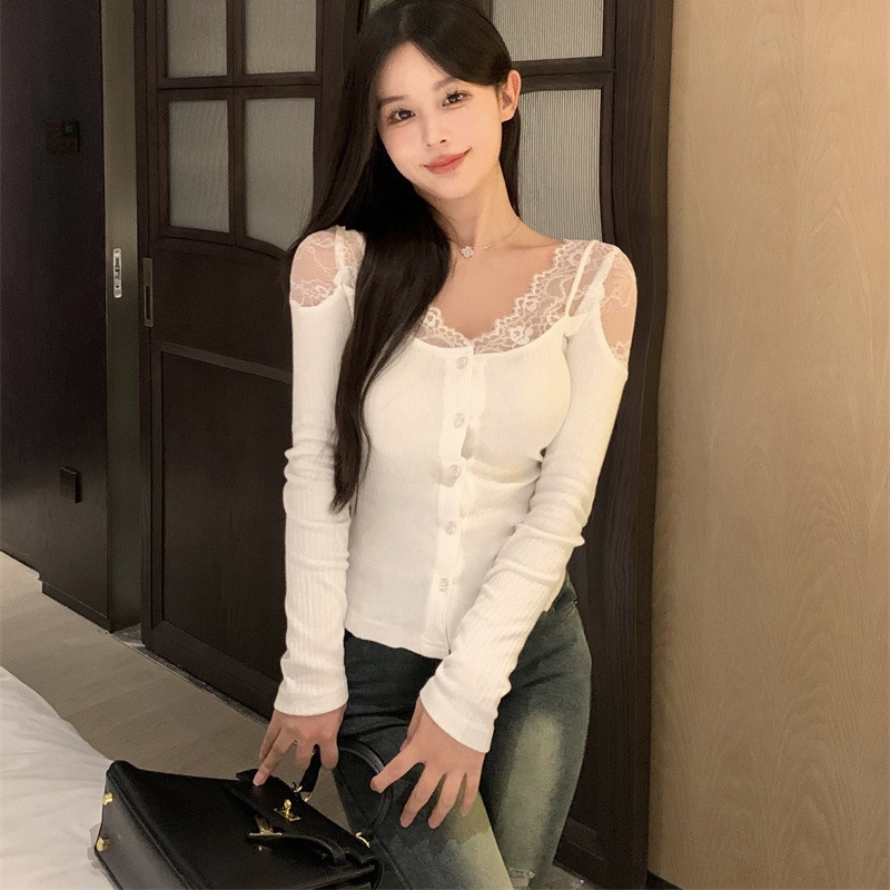 Picture of Black Lace Stitching Long-sleeved Knitwear Women's Autumn and Winter Sexy Pure Slim-fit Short Top Inner Base Shirt