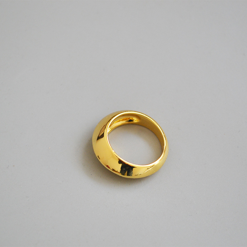 French Metal Cold Style Brass Mirror Polished Curb Wide Version Fashionable Elegant Ring for Women
