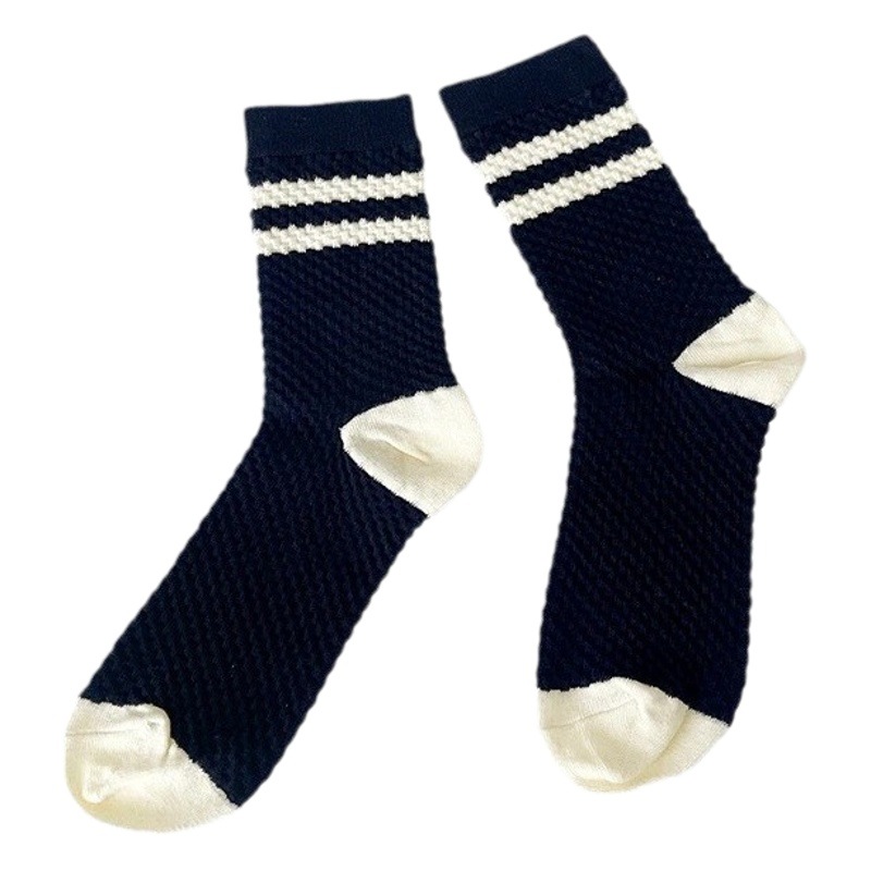 Black and white socks for women ins fashionable mid-calf cotton socks cute all-match stockings college style embossed striped pile women's socks