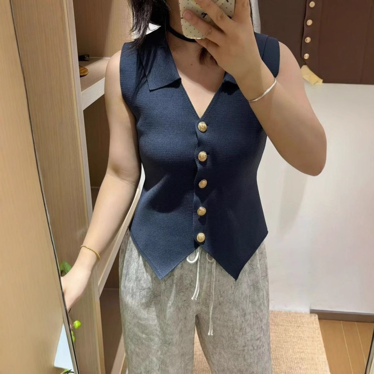 Tmall Douyin Quality Small Fragrance Style Lapel New Style Single-Breasted Cardigan French Waistcoat Short Top Sleeveless