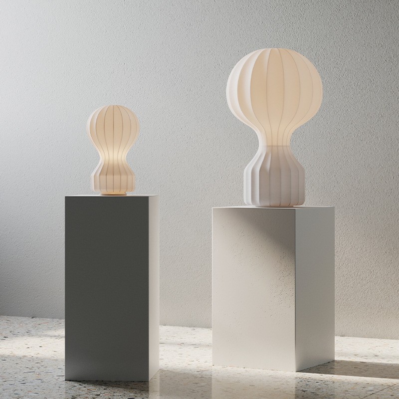 Warm and Creative Bedroom Bedside Table Lamp Living Room Study Fabric Table Lamp Silk Lamp Hot Air Balloon Desk Decorative Table Lamp