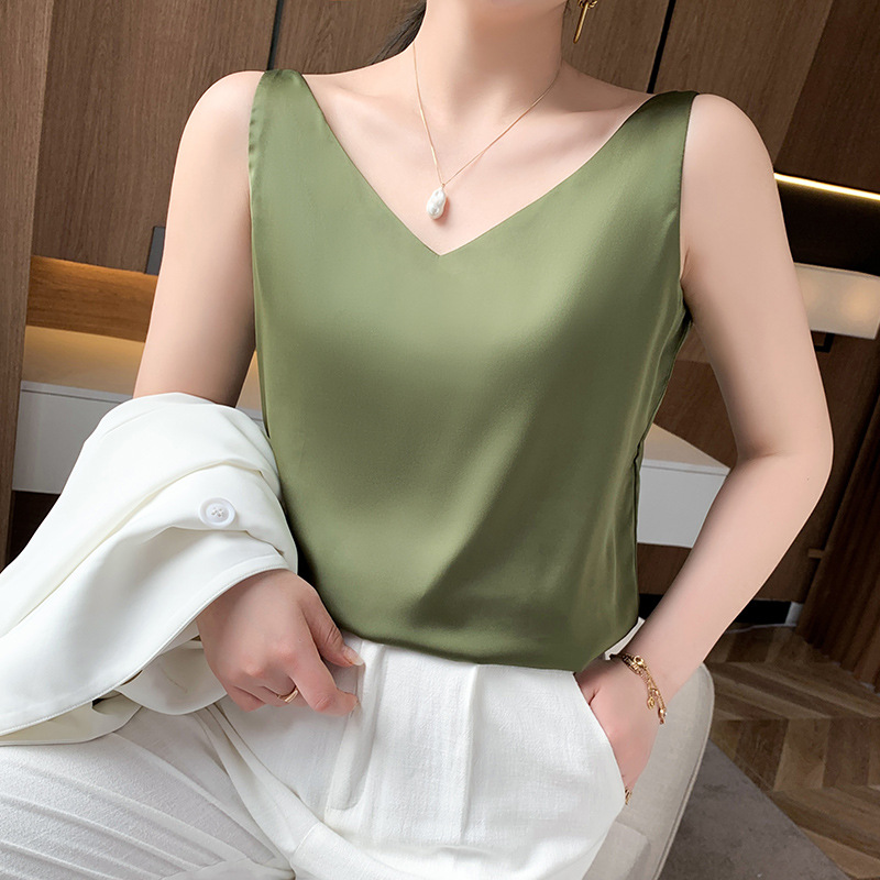 Picture of Cross-Border 2025 Summer New Plus-Size Women's Clothing White Base Layer Outerwear Inner Wear Women's Top Camisole