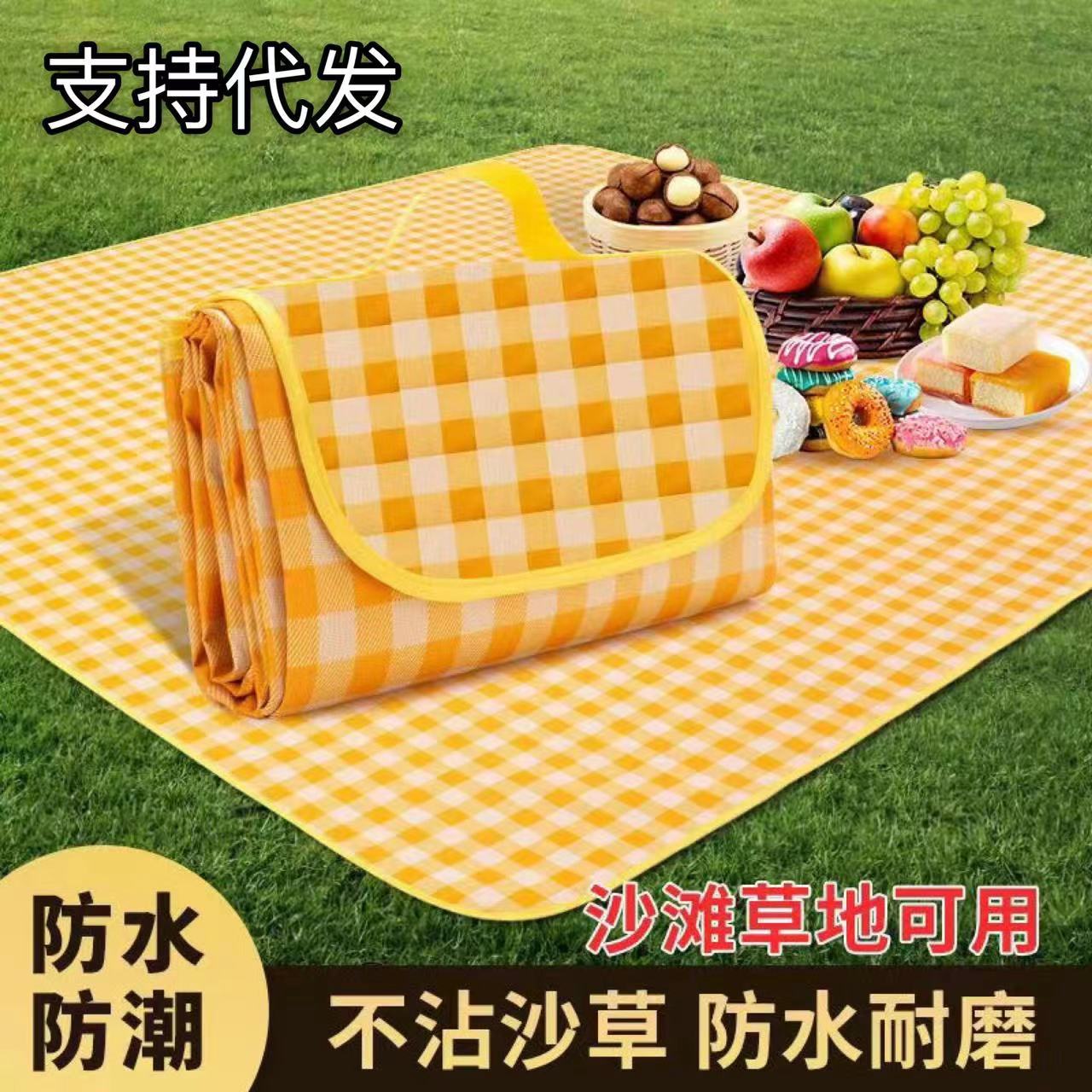 Outdoor picnic mat supplies beach tent mat moisture-proof mat outing thickened picnic mat waterproof portable picnic cloth