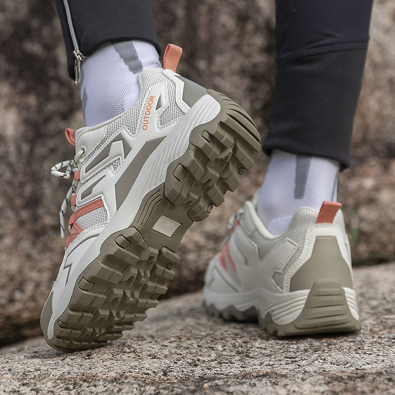 Picture of New outdoor sports hiking shoes non-slip wear-resistant fashion camping hiking shoes men's anti-collision breathable climbing shoes for women