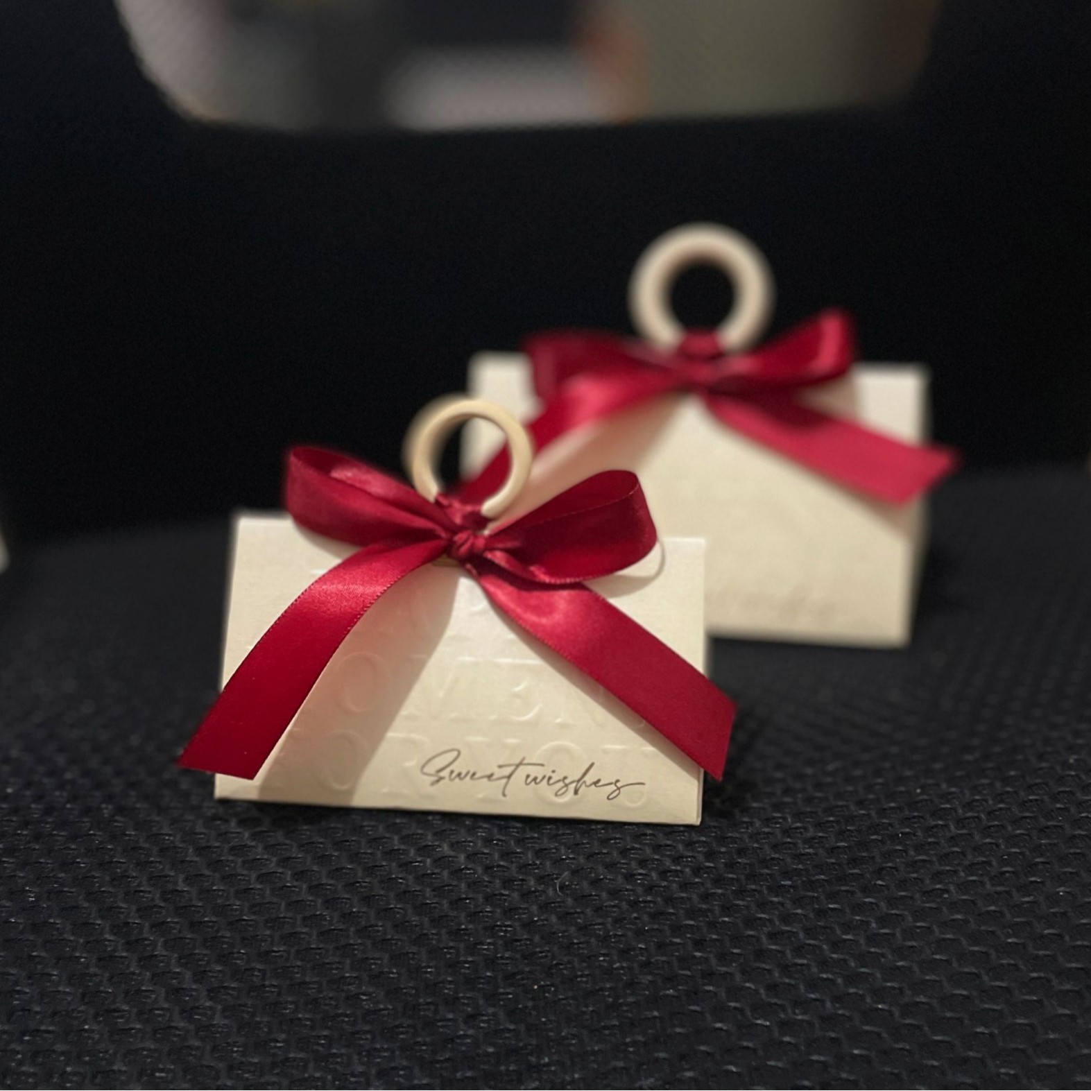 Picture of Light luxury champagne hand-held triangle wedding candy box wooden ring hand gift box wedding candy box wholesale