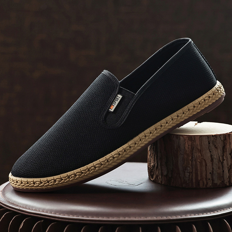 2025 Xia Lao Beijing Men's Wormwood Cloth Shoes Anti-odor, Breathable, Lightweight Pedal Casual Shoes, Non-slip Soft-Sole Single Shoes