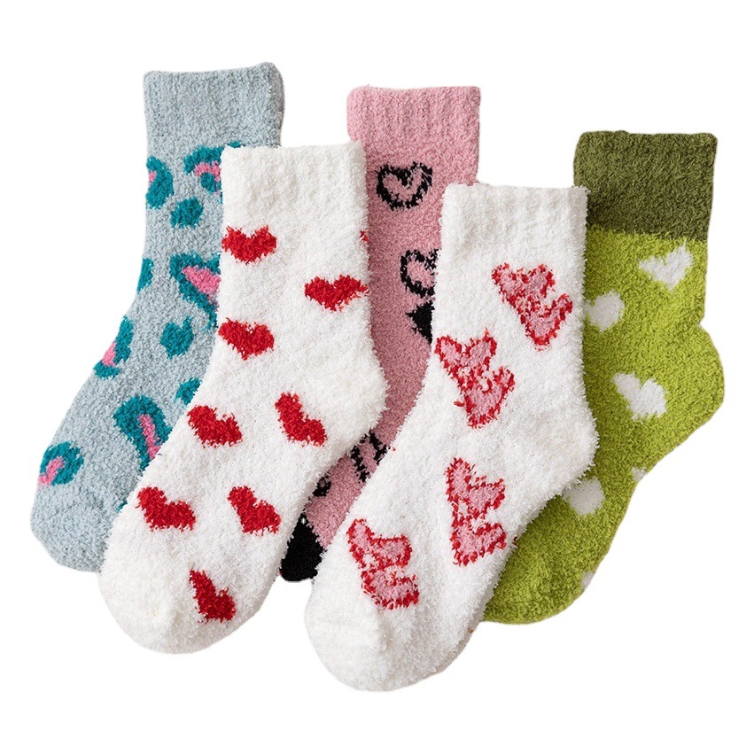 Coral velvet socks women's confinement socks autumn and winter love mid-calf socks lint-free home thickened warm sleep socks floor