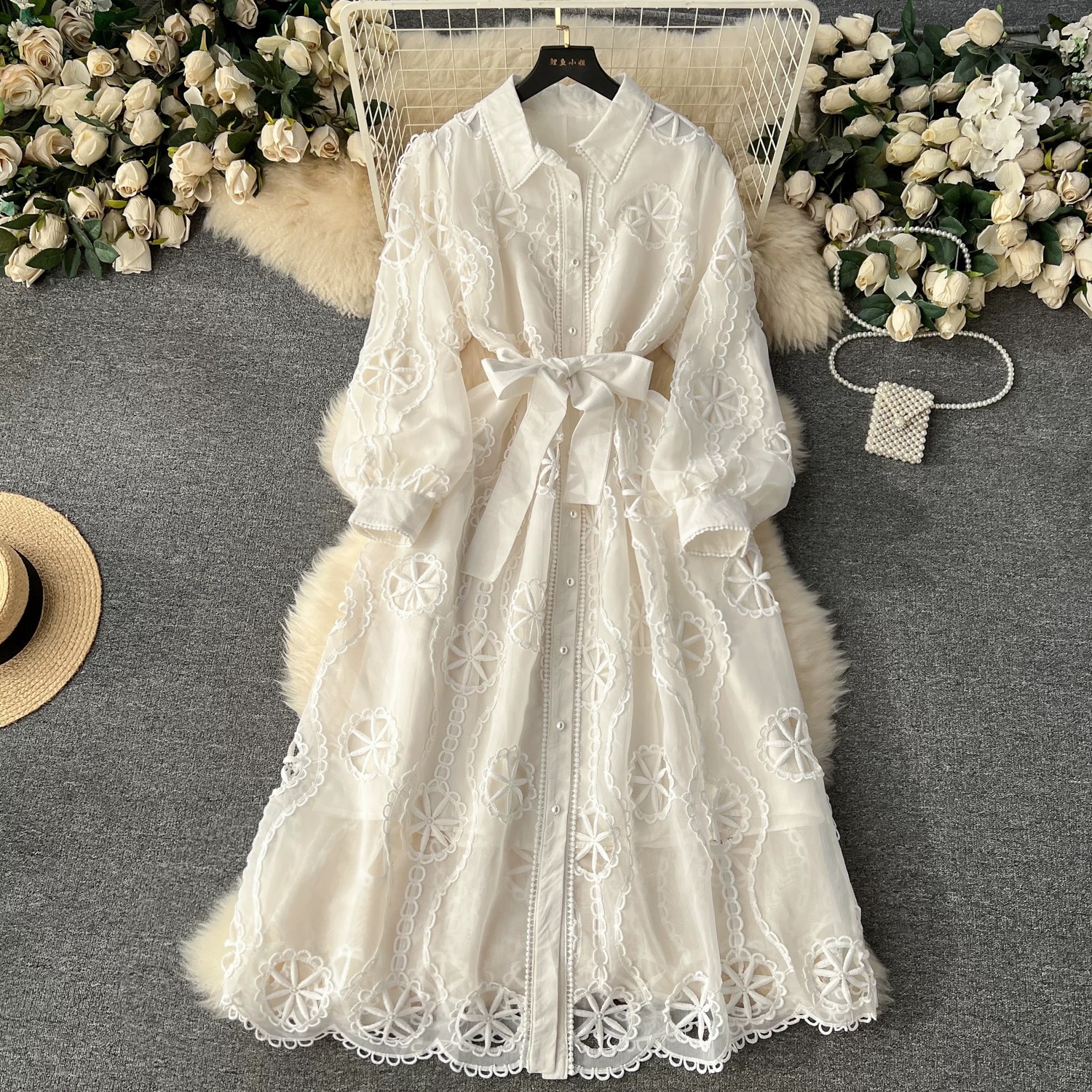 Cross-border palace style dress2024 new heavy embroidery hollow-breasted slim-fit mid-length puff sleeve dress