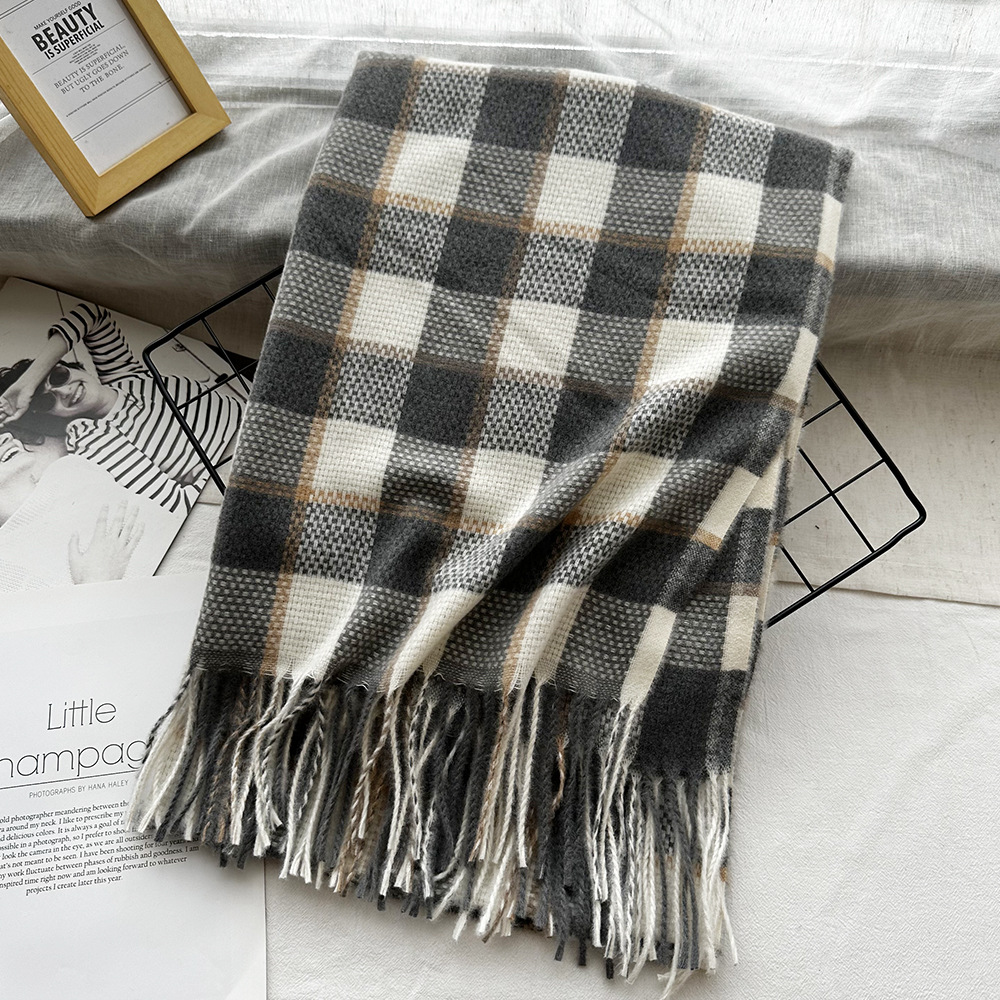 Picture of New Black and White Plaid Scarf Women's Korean Style Winter Warm All-match Imitation Cashmere Scarf Shawl High-end Couple Scarf