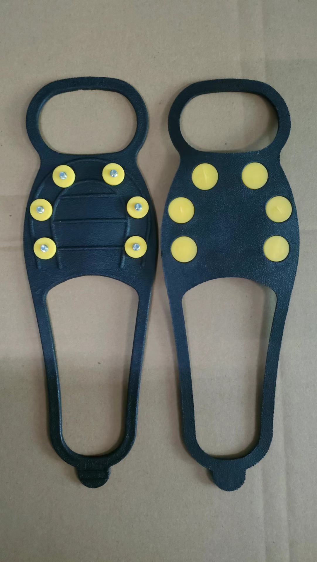 Picture of Cross-Border Ten-Pin Anti-Skating Shoe Covers for Winter Outdoor Sports Mountaineering and Rock Climbing Snow Silicone Crampons Shoe Spike Foot Covers
