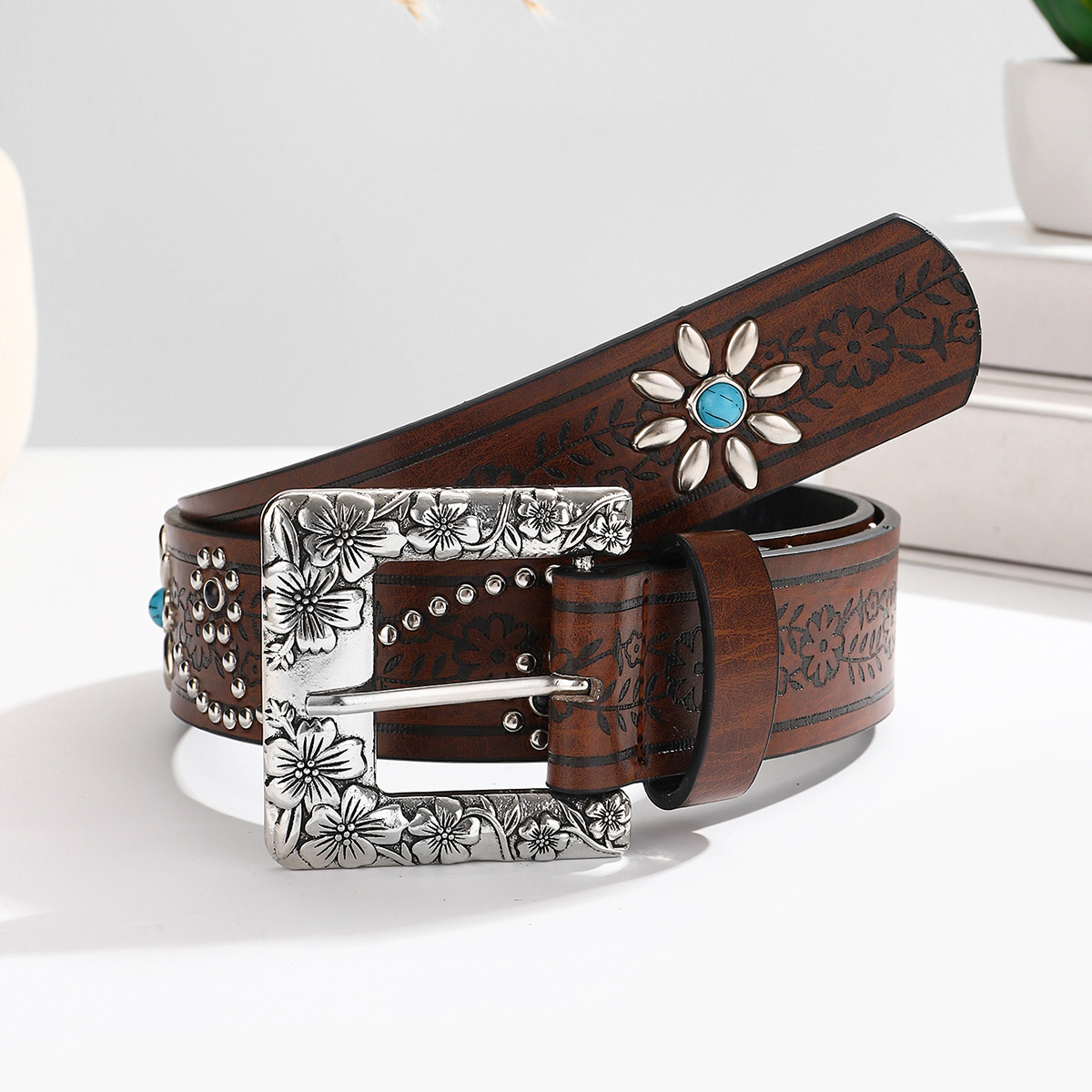 New Fashionable and Versatile Rivet Flower Decorative Belt