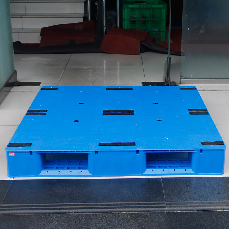Picture of Manufacturers plastic pallet 1210 flat Sichuan shelf pallet card pallet cushion warehouse pallet moisture-proof storage logistics pallet