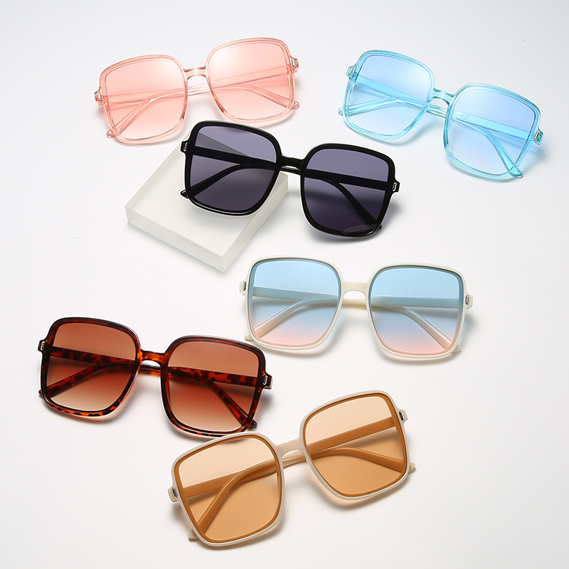 Picture of Rice Nail Square Sunglasses Women's Sunglasses Gradient 2022 New Style Glasses Women's Trend UV Protection